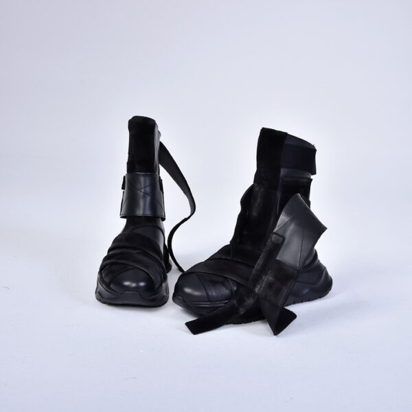 Strappy Black Shoe