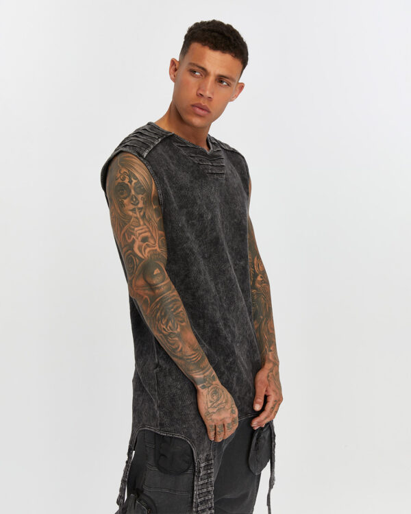 Men's Athlete with Ribbed Shoulders